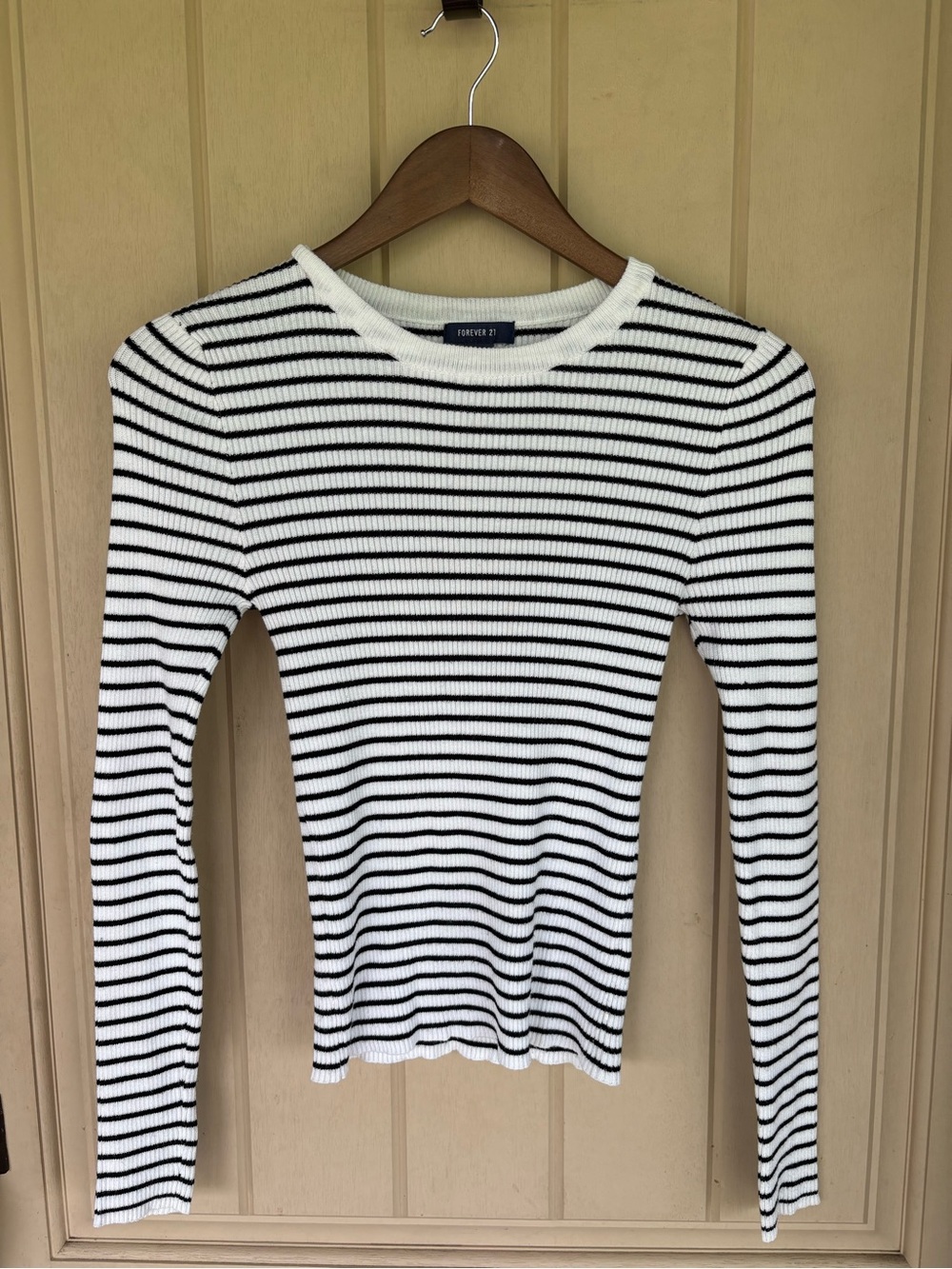 Forever 21 Black & White Striped Long-Sleeve Top